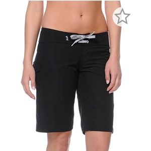 Women’s Volcom Board Shorts in Black 26” / Size 3